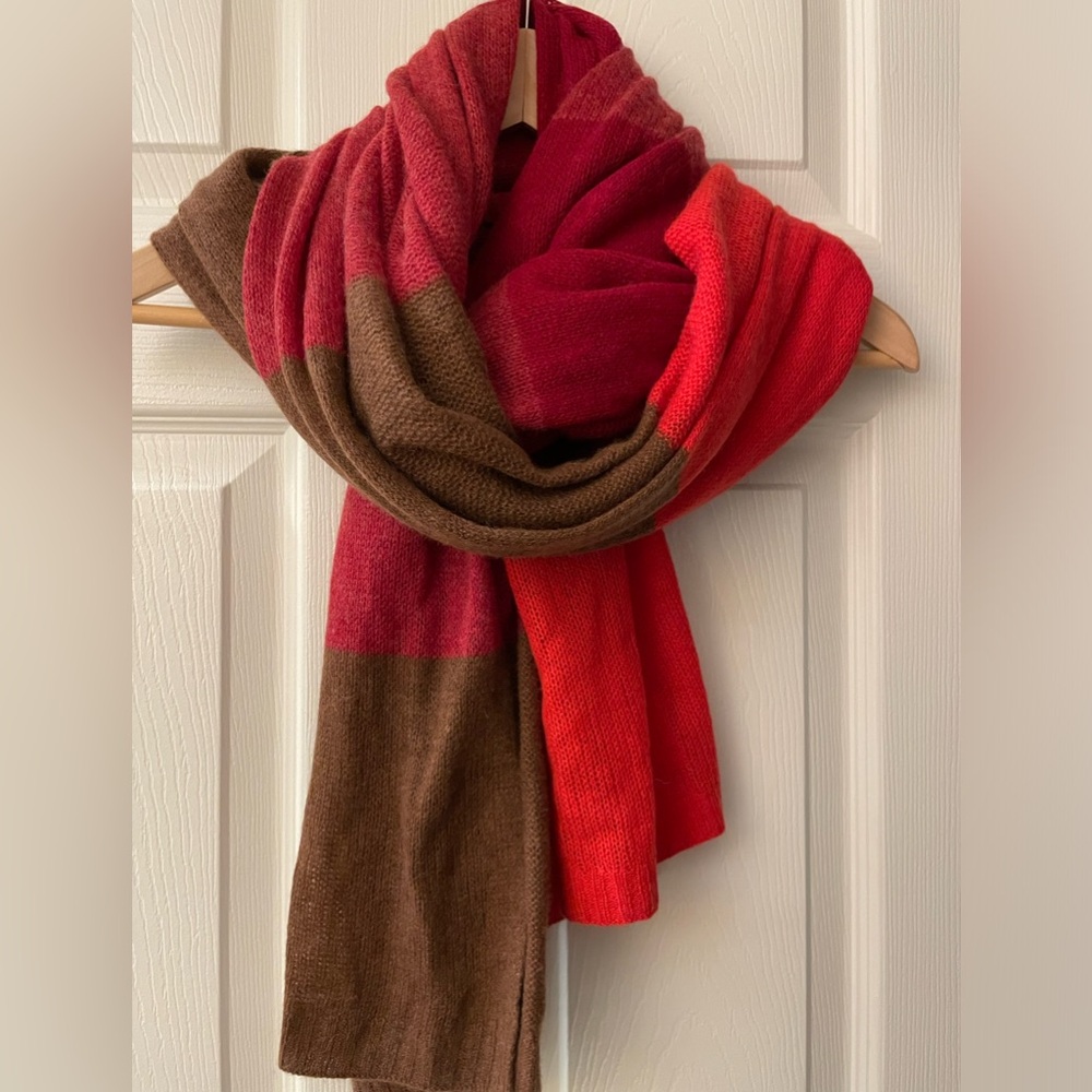 Pure Cashmere Oversized Wrap/Scarf Large Claudia Nichole Reds NWT (96” x 23”)
